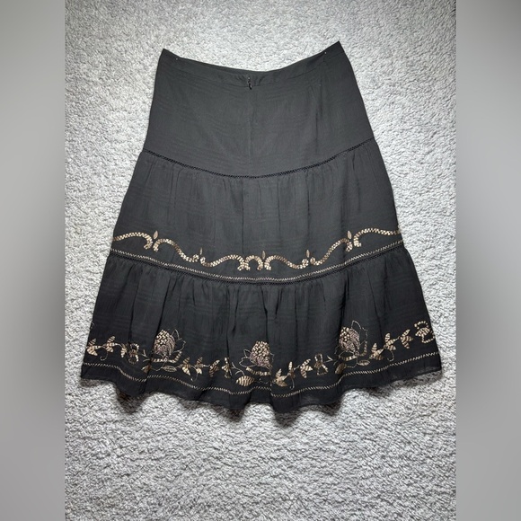 Ann Taylor LOFT Skirt Womens 6 Midi Tiered Flowy BOHO Zip Up Embroidered Office - Picture 7 of 7